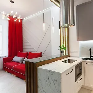 стильні неподалік оперного театру Flat In The City Center Апартаменты Львов